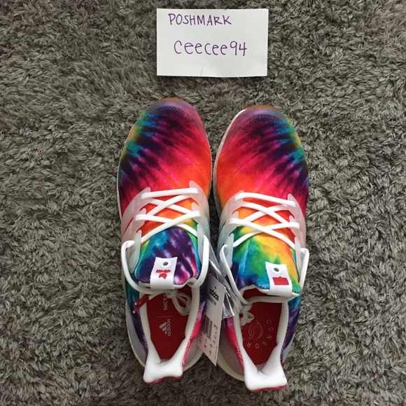 SOLD! NWT  Adidas Ultra Boost Nice Kicks Woodstock - Picture 4 of 8